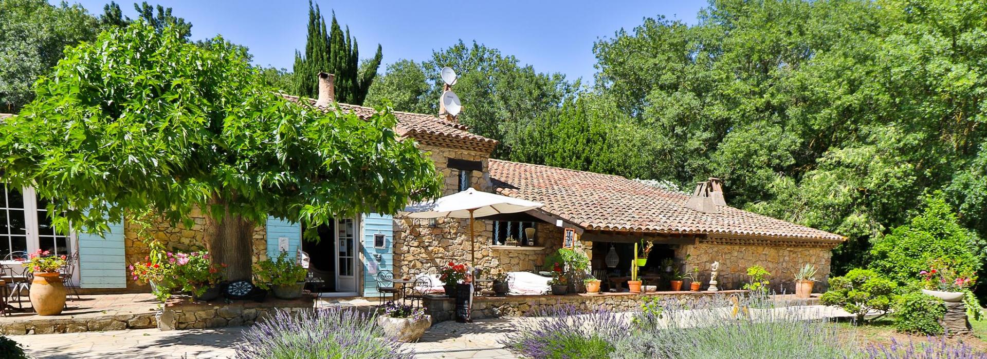 Hôtel Grimaud Hôtel 3 étoiles avec piscine à Grimaud